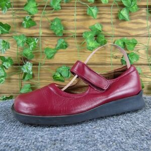Ninette Mary Jane  Girl Y 32 Medium Flat Red Leather‎ Hook & Loop